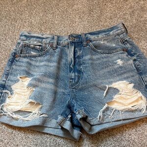 American Eagle light wash distress Jean shorts